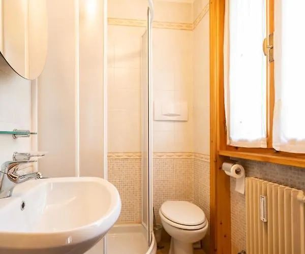 Cesa Monti Pallidi 1 Canazei